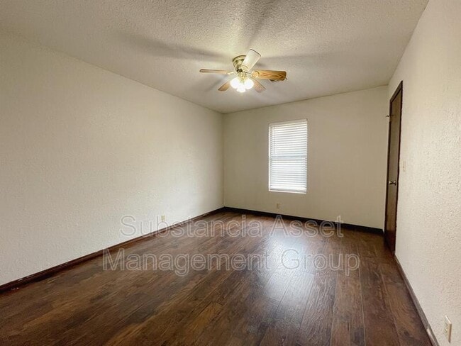 Building Photo - 1318 Pennington Ave