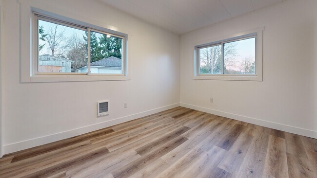 Building Photo - 16702 SE 1st St