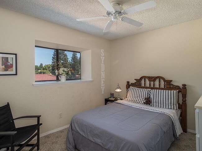 Building Photo - Spacious 4-Bed, 2-Bath Home with 2,034 Sq Ft of Comfort!"