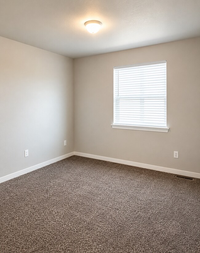 Building Photo - 6442 Chaplin Dr