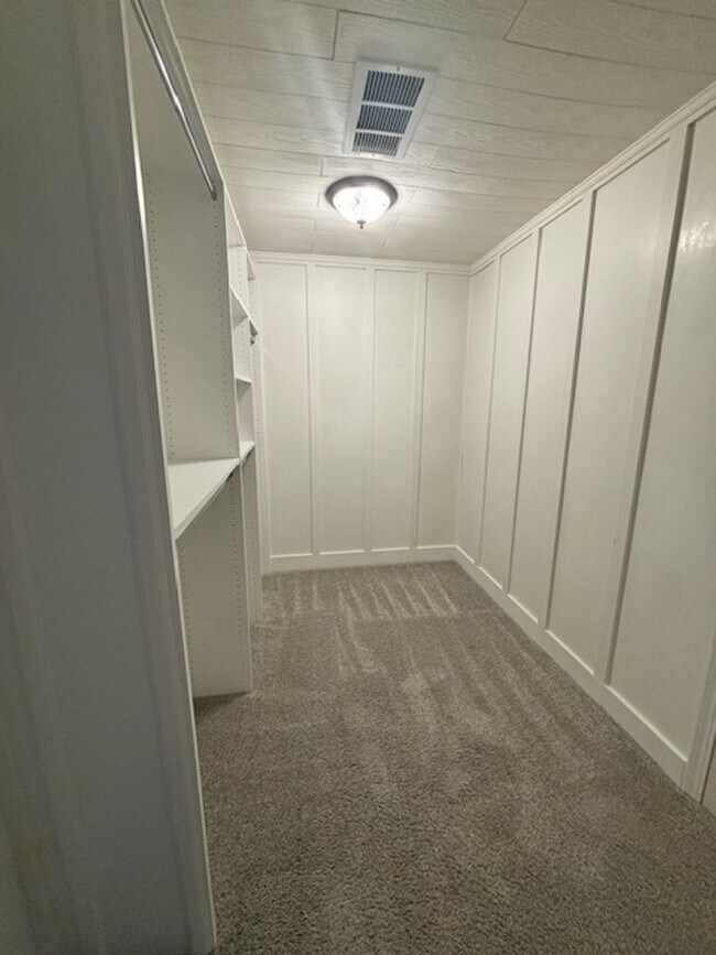 Building Photo - 4 Bedroom 3.5 Bath Townhome in Saddle Ridge!!!