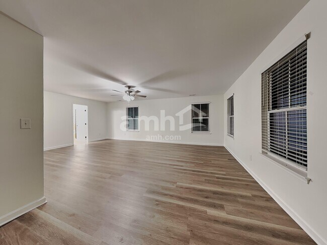 Building Photo - 3972 Harmattan Dr