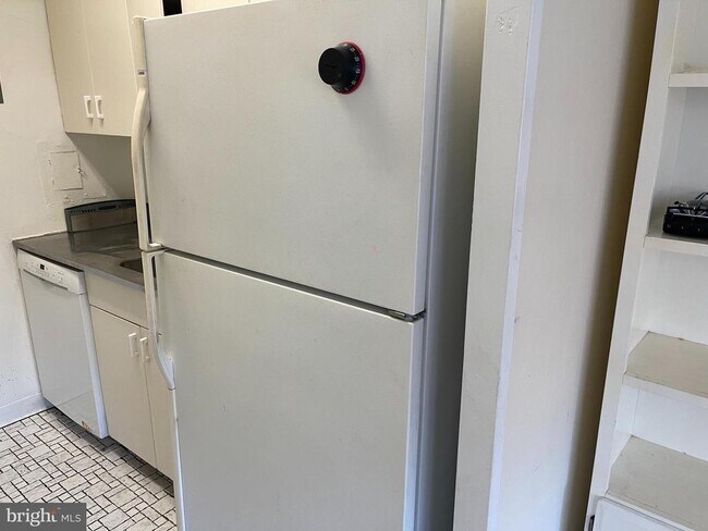 Building Photo - 940 25th St NW