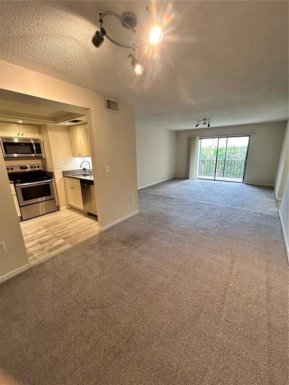 Building Photo - 2971 Estancia Blvd