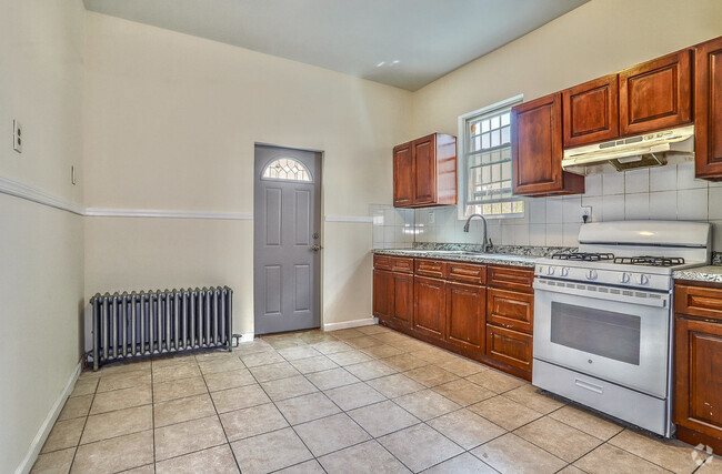 Building Photo - 166 Saint Pauls Ave
