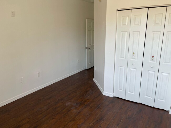 Building Photo - 4189 Crystal Lake Dr