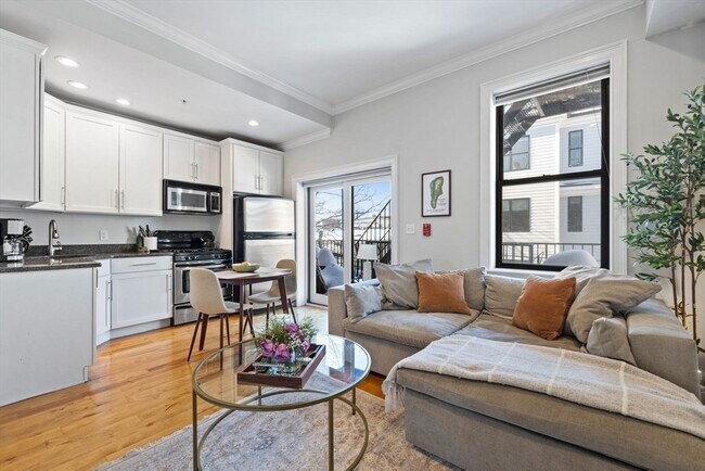 Building Photo - 109 N St