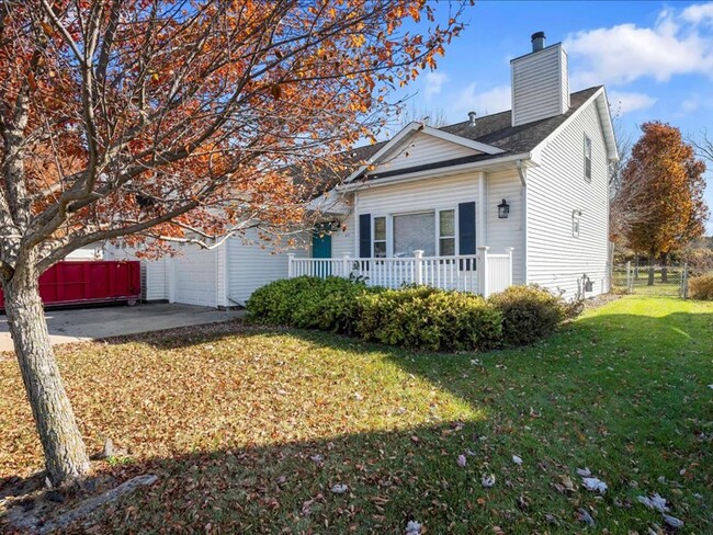 Building Photo - Sover's Duplex