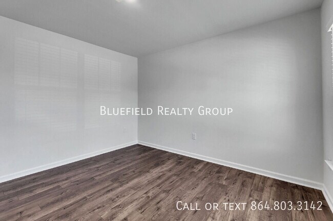 Building Photo - 107 Ashwood Wy