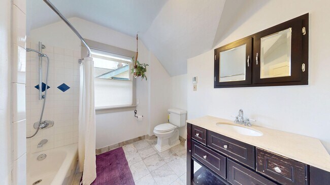 Building Photo - The Perfect Restored University Heights Home -available for rent now!