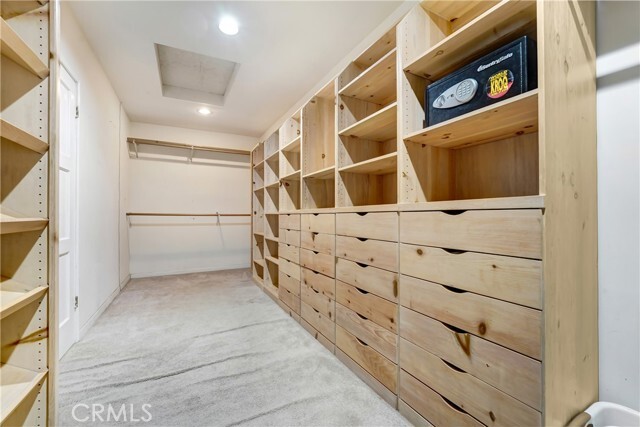 Building Photo - 10915 White Oak Ave