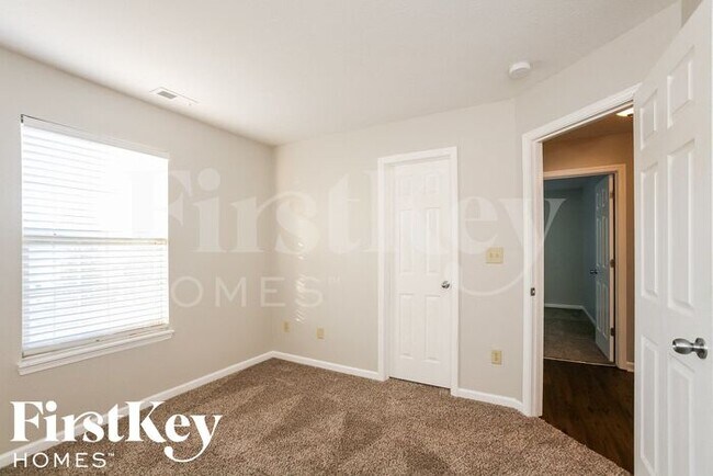 Building Photo - 11641 Eldridge Dr