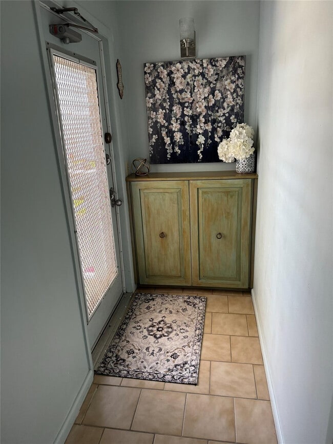 Building Photo - 4054 Exeter