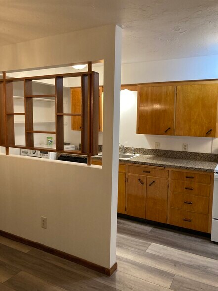 Kitchen - 1303 W 13th Ave