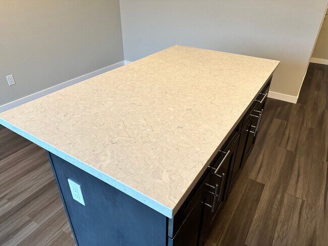 Building Photo - 12477 SE 301st Pl