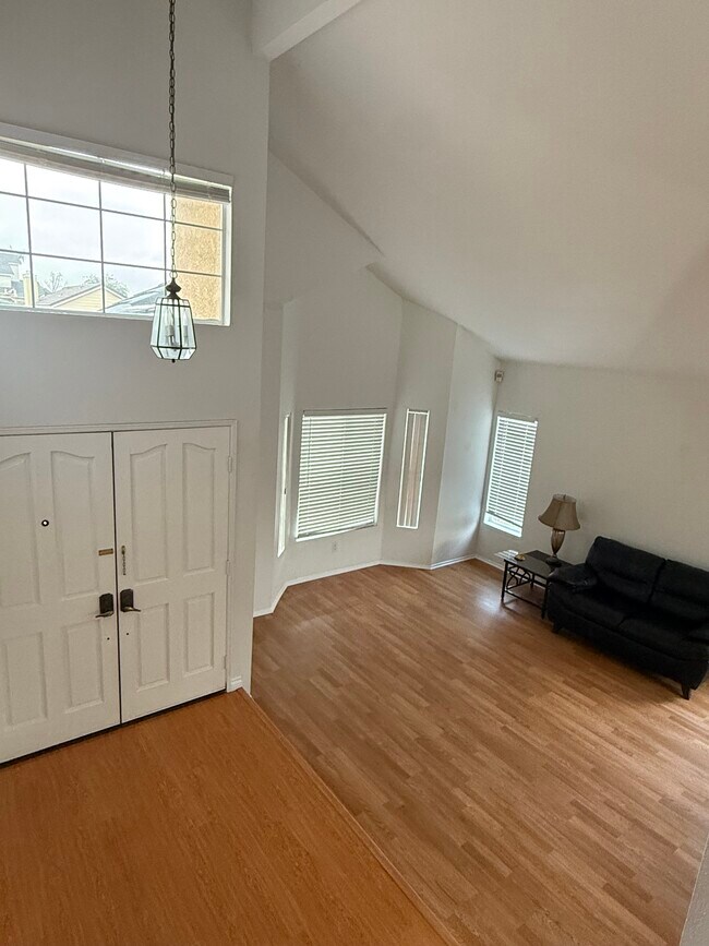 Building Photo - 2466 Robert Rd