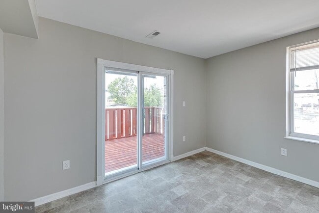 Building Photo - 6602 Ridge Ave