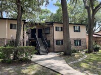 Building Photo - 1734 Foxhall Cir