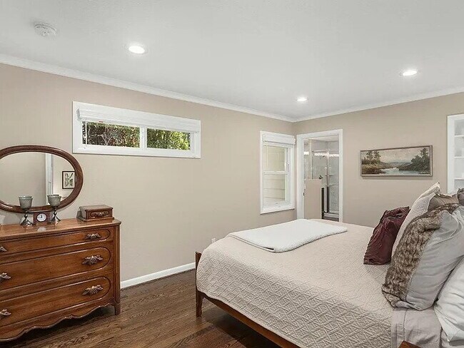 Building Photo - This stunning ranch is sure to please & the gorgeous