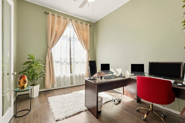 Building Photo - 2239 Plum Creek Dr