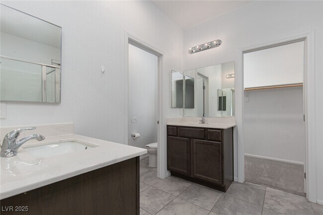 Building Photo - 5319 Wally St