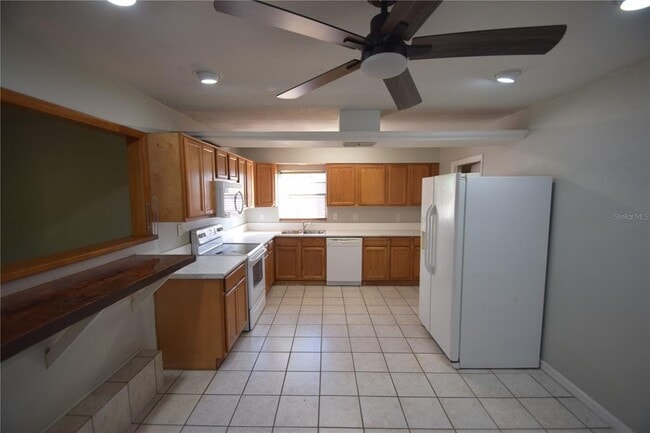 Building Photo - 2762 Gale Rose Dr