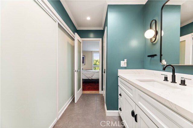 Building Photo - 8535 W Knoll Dr