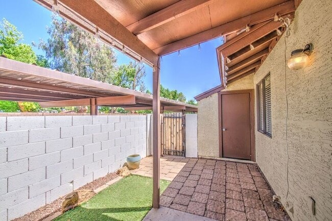 Building Photo - Beautiful 2 Bedroom Condo in Gilbert