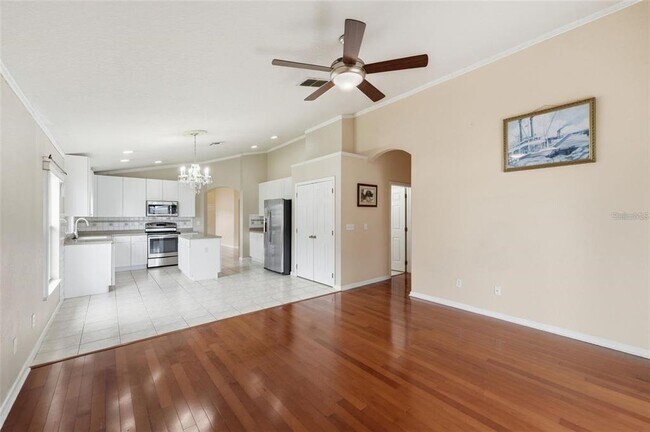 Building Photo - 2819 Maguire Dr