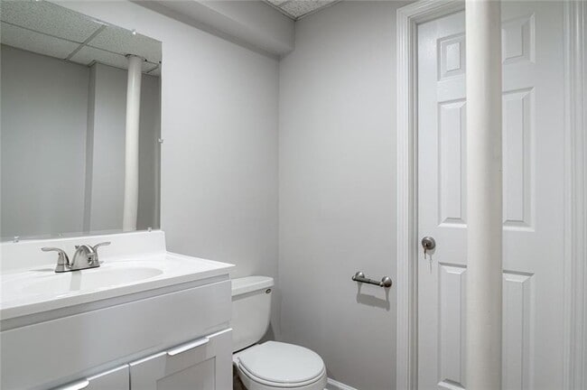 Building Photo - 3599 Lower Roswell Rd