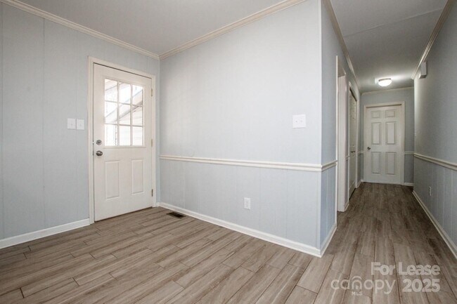 Building Photo - 1159 Camp Creek Rd