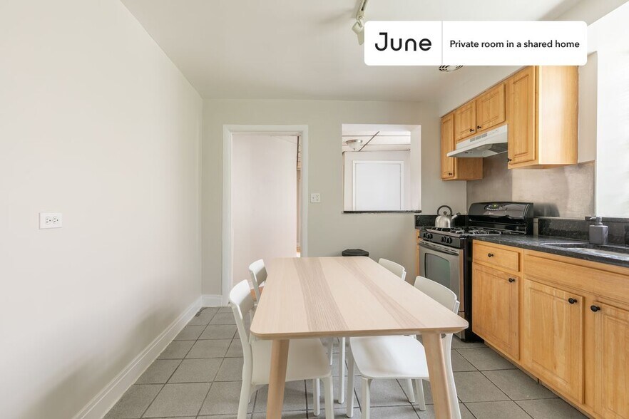 Building Photo - Room in Shared 4 bed/2 bath home