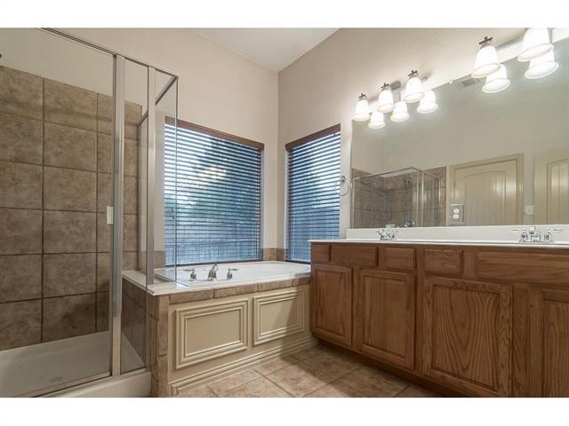 Building Photo - 4813 Newbridge Dr