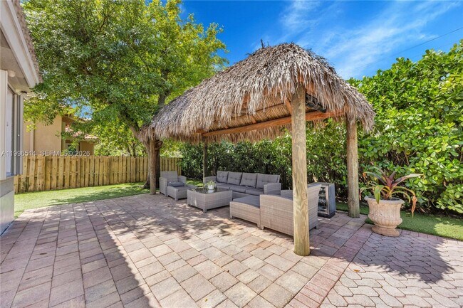 Building Photo - 16000 SW 91st Ct