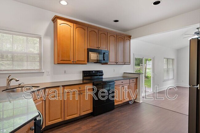 Building Photo - 240 Timber Knoll Dr