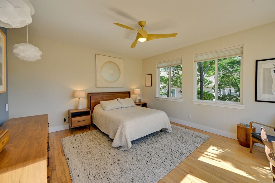 Building Photo - 2237 NW Torrey Pines Dr