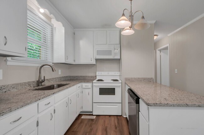 Building Photo - 7311 Birch Bark Dr