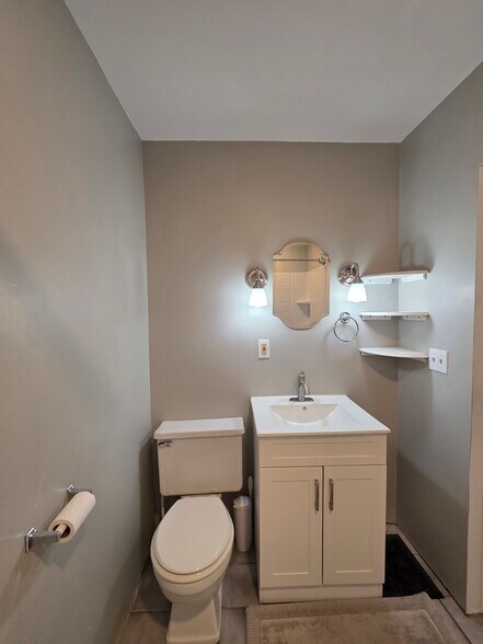Bathroom - 220 E Oakland Ave
