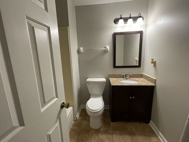 Building Photo - Convenient to everything...........availab...