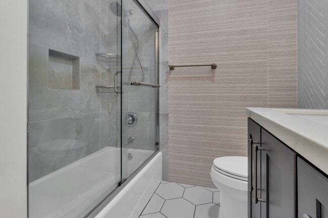 Building Photo - 6415 W 87th St