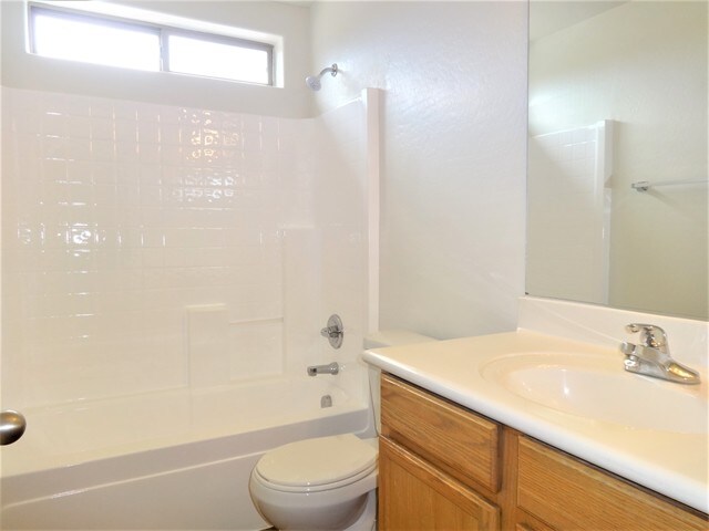 Building Photo - 6612 W Shaw Butte Dr