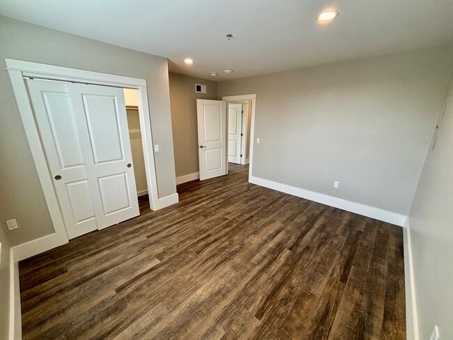 Building Photo - 95 Cedar Street