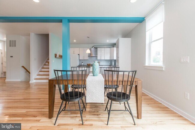 Building Photo - 3039 Baltz St