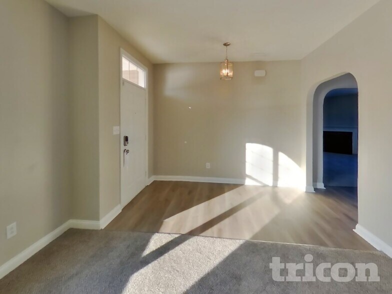 Building Photo - 2619 Harshaw Ct