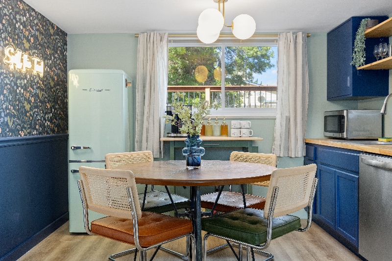 Building Photo - 5831 W 110th Pl