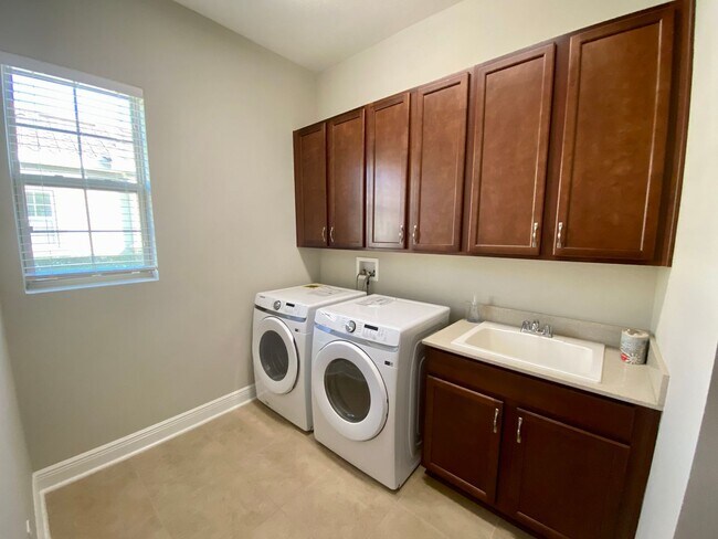 Building Photo - 7849 Freestyle Ln