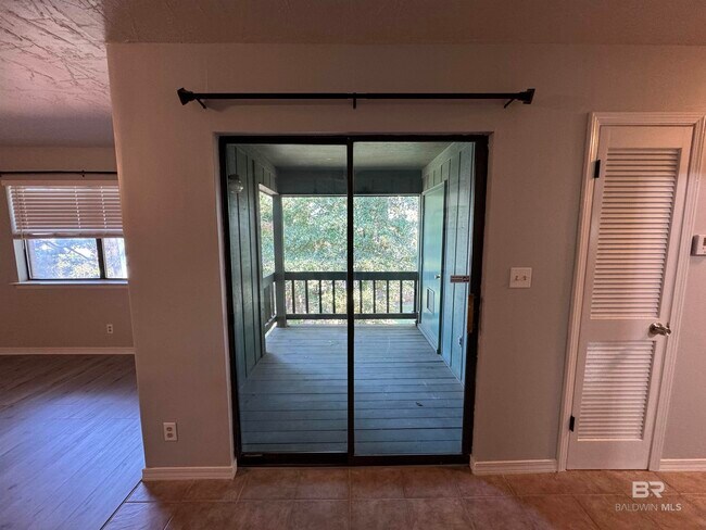 Building Photo - 500 Grant St