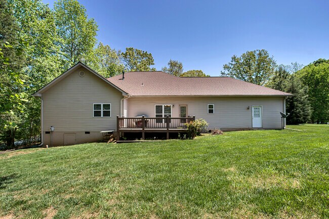 Building Photo - 111 Waynoka Ln