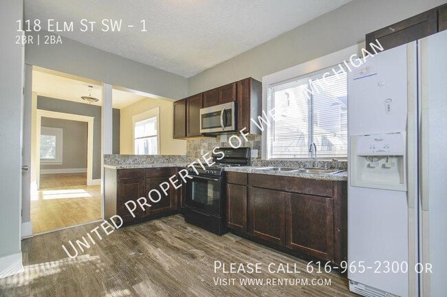 Building Photo - 118 Elm St SW