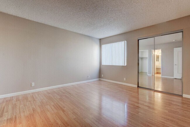 Building Photo - 3151 N Soaring Gulls Dr